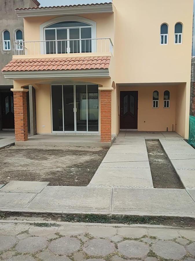 Casa En Venta En Frac. Cerca Periferico y 11 Sur Castillotla