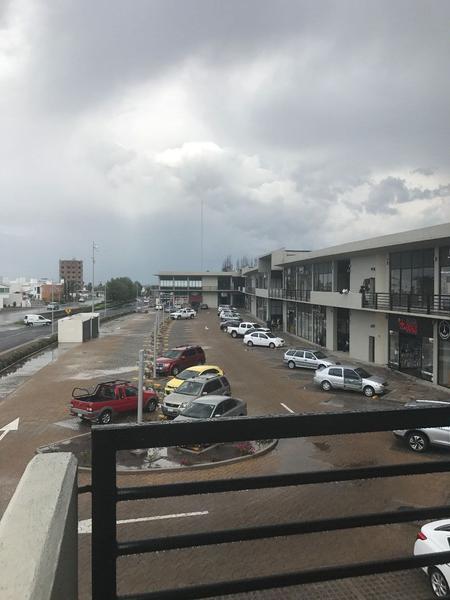 Venta de local comercial en El Refugio para Restaurante o otro Giro.