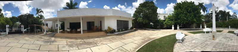 CASA EN RENTA EN MERIDA EN AV COLON.  Uso De Vivienda O Comercial