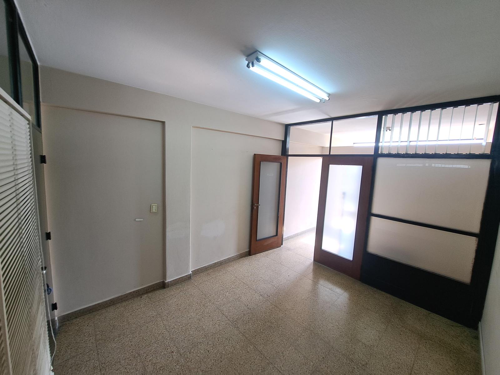 Se Vende Oficina Céntrica en Calle rioja 33