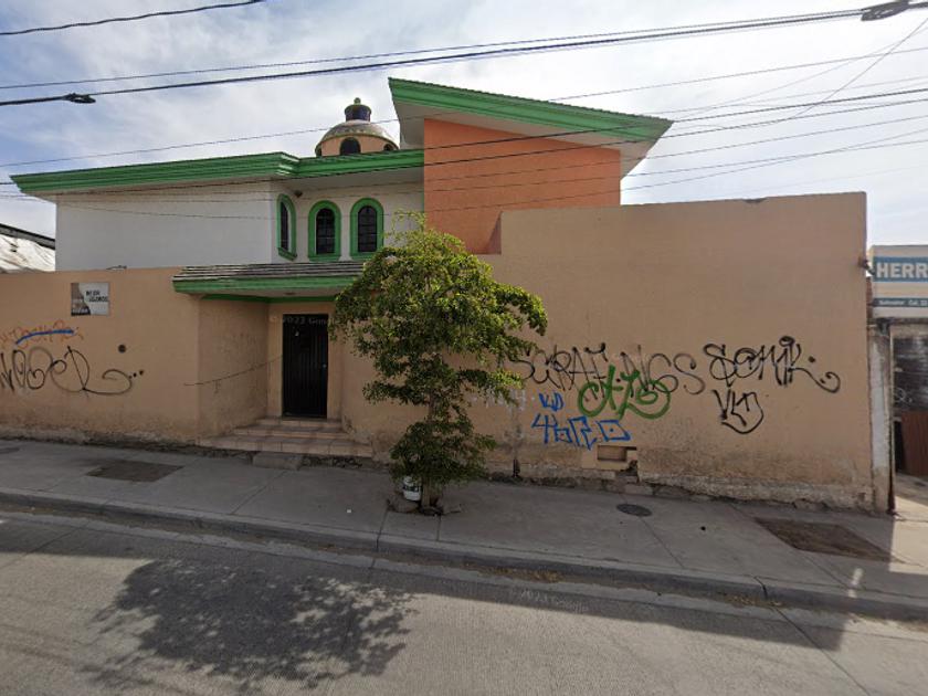 Casa y Bodega de Remate Bancario en Francisco Silva Romero