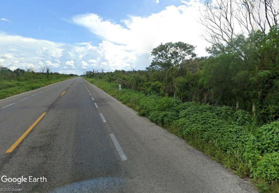 Terreno de 20 ha en Conkal, a Pie de Carretera, antes de llegar a Baspul