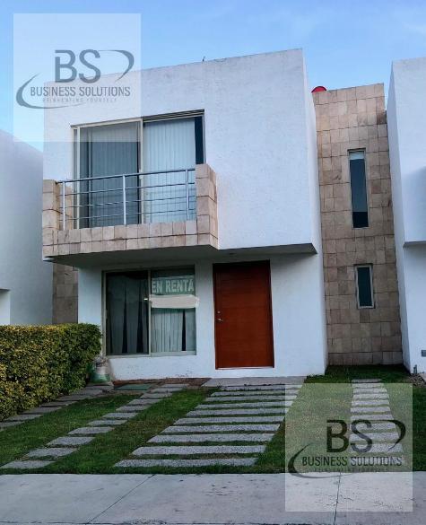 AV/ RENTA CASA CONDOMINIO MANZANARES JURIQUILLA SANTA FE QUERETARO