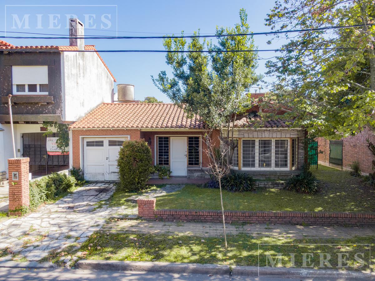 Casa en una planta en venta en Punta Chica, Libertador al río.