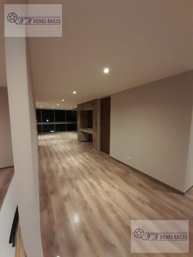 Departamento en Venta, Bosque de las Lomas Remodelado en Excelente Residencial