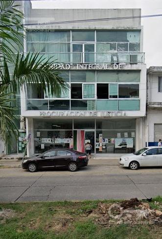 Renta de Edificio de 3 niveles con oficinas en Calle Juárez, Col. Centro, Coatzacoalcos, Ver.