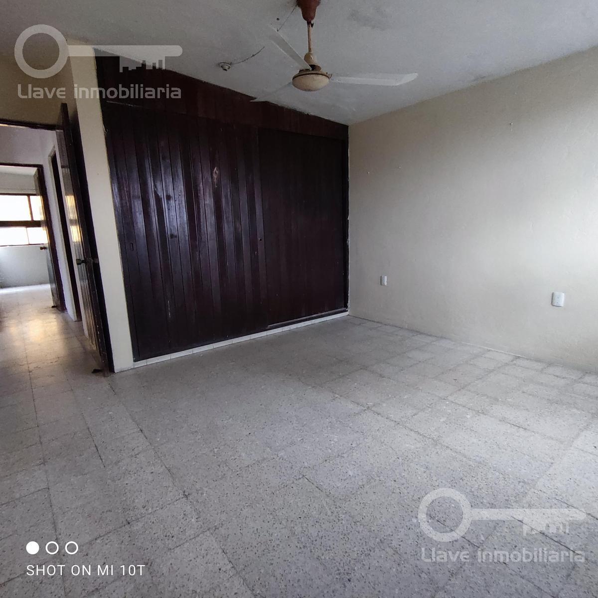 Venta de Casa con 2 habitaciones en calle Sonora, Col. Petrolera, Coatzacoalcos, Ver.