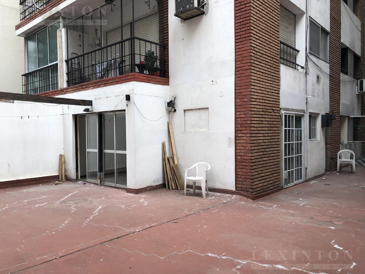 4 ambientes. Gran Patio propio. Primer piso. Oportunidad!