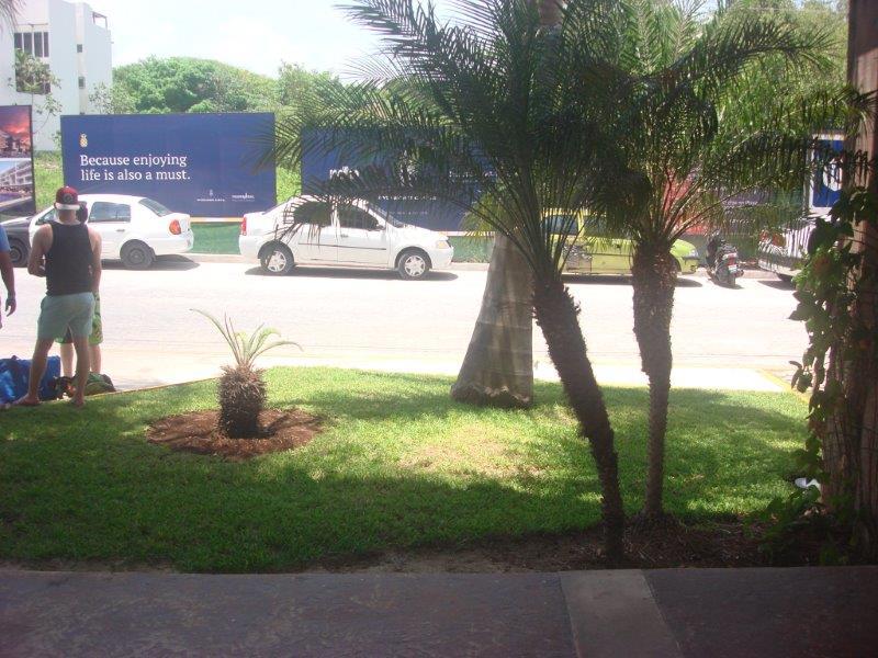 Local comercial en venta camino a Playa Mamitas en Aldea Thai Playa Del Carmen    P2979