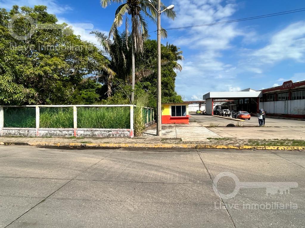 Venta de Terreno de 2,119 m2 en Av. Juan Osorio, Col. Nueva Obrera, Coatzacoalcos, Ver.