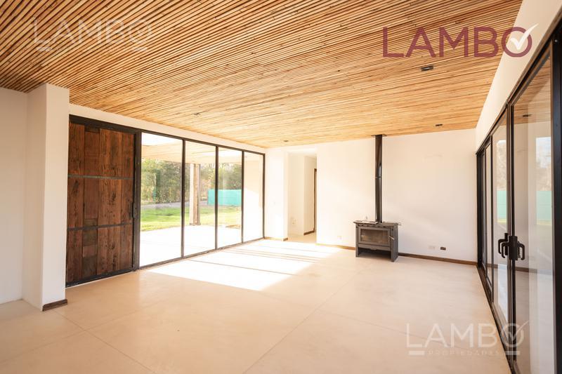 VENTA-CASA-PILAR-BARRIO EL 8-LAMBO