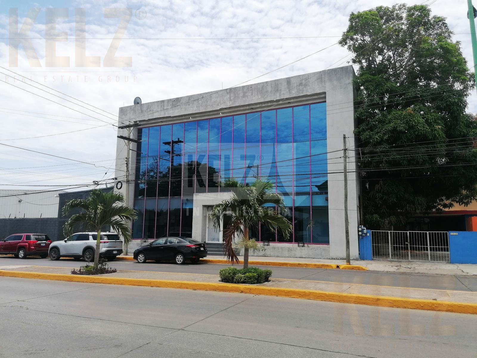 Edificio Comercial en Jardín 20 de Noviembre