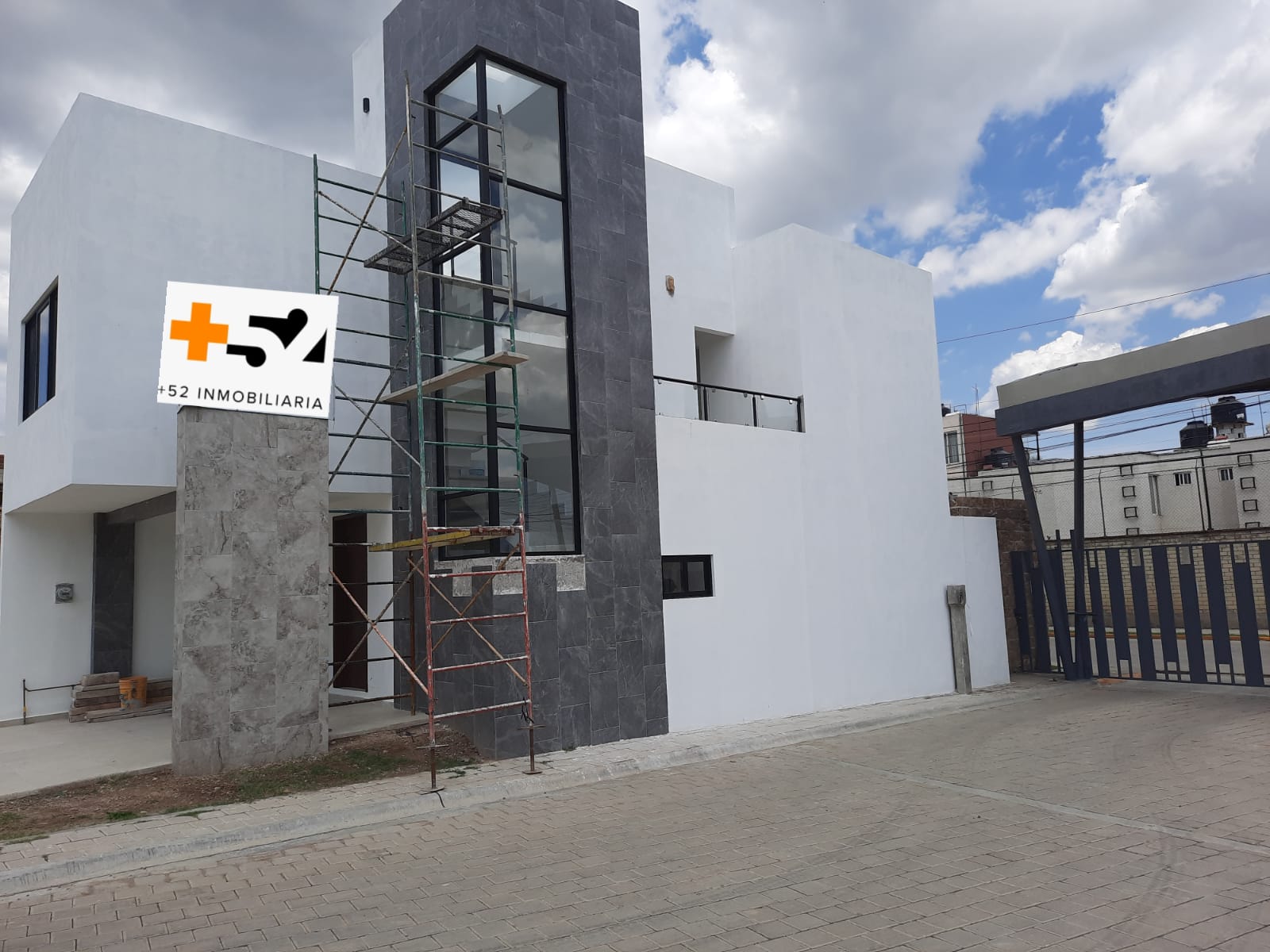 Casa En Venta En Residencial Belmonte 1 Cerca De 4 Caminos