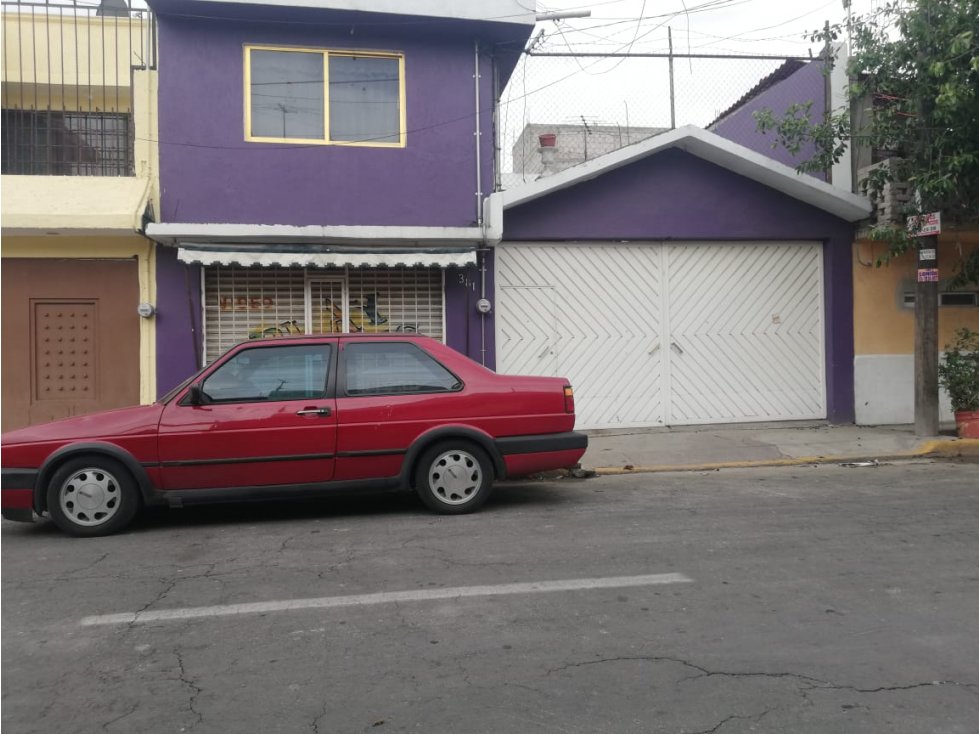 Gran casa en la col. Evolucion, nezahualcoyotl.