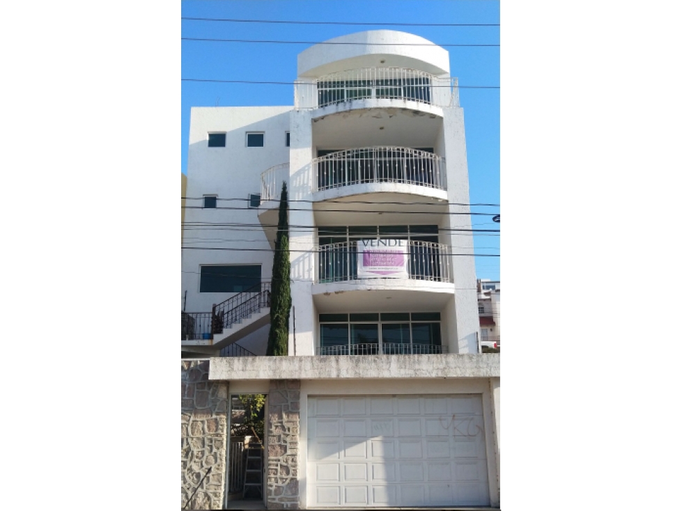 EXCLUSIVA CASA EN RESIDENCIAL TEJADA, QRO.