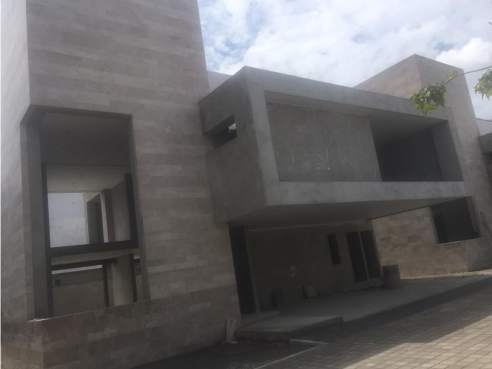 RESIDENCIA EN CASA DEL BOSQUE METEPEC