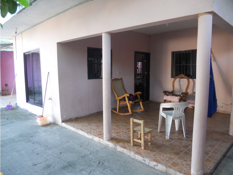 VENTA DE AMPLIA CASA EN EL TEJAR