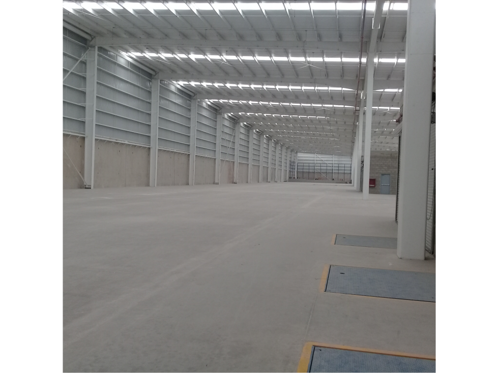 BODEGA RENTA DE 2 400M2 TULTITLAN