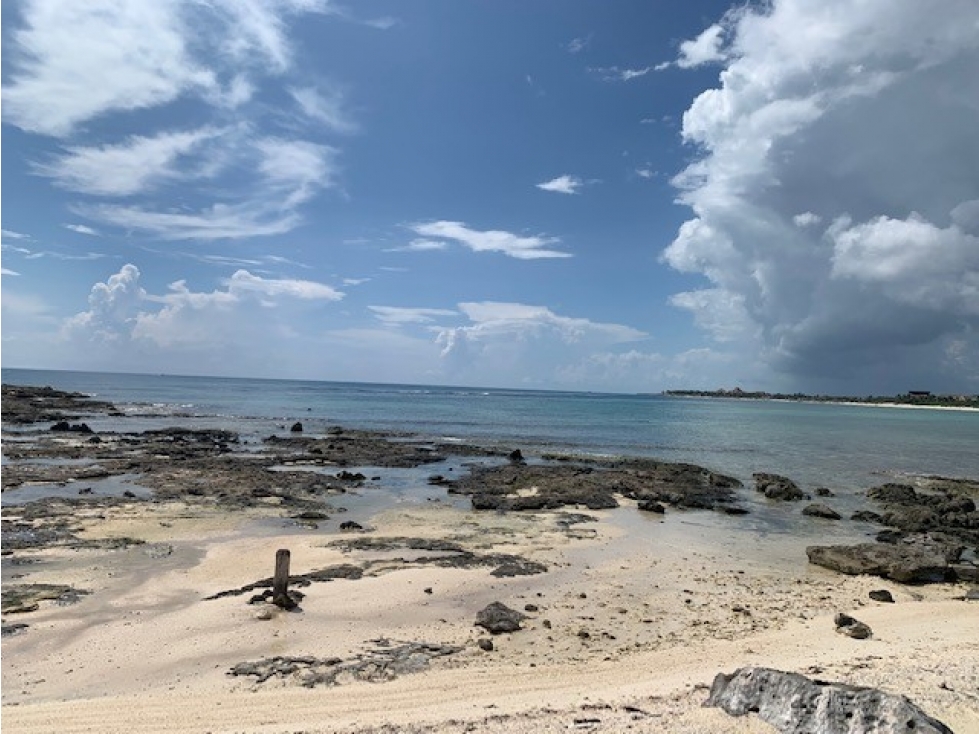 Terreno frente al Mar en Akumal Punta Sur