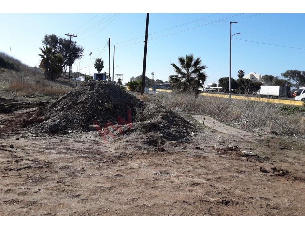 FABULOSO TERRENO COMERCIAL EN ROSARITO SOBRE LA CARRETERA ESCÉNICA