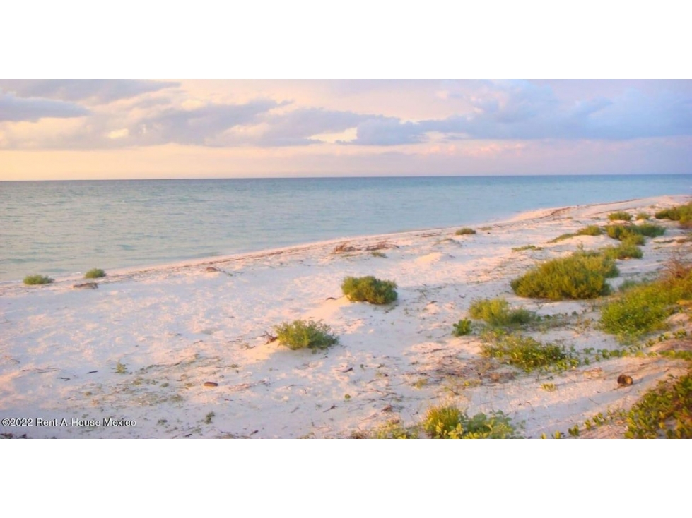 Terreno de Playa en Venta en Costa Esmeralda Yucatan GY. 22-4778