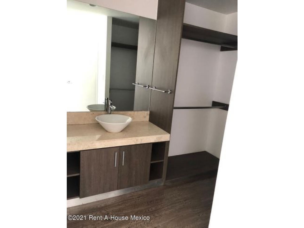 Increíble departamento en SCALA renta MLS #22-1360