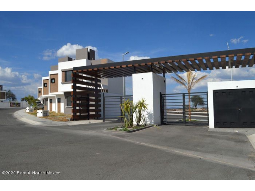 SE VENDE LINDA CASA CONTEMPORANEA EN ZAKIA