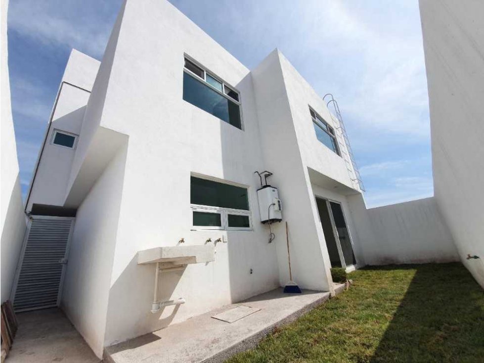 Hermosa casa en fraccionamiento Real del Bosque Corregidora Queretaro